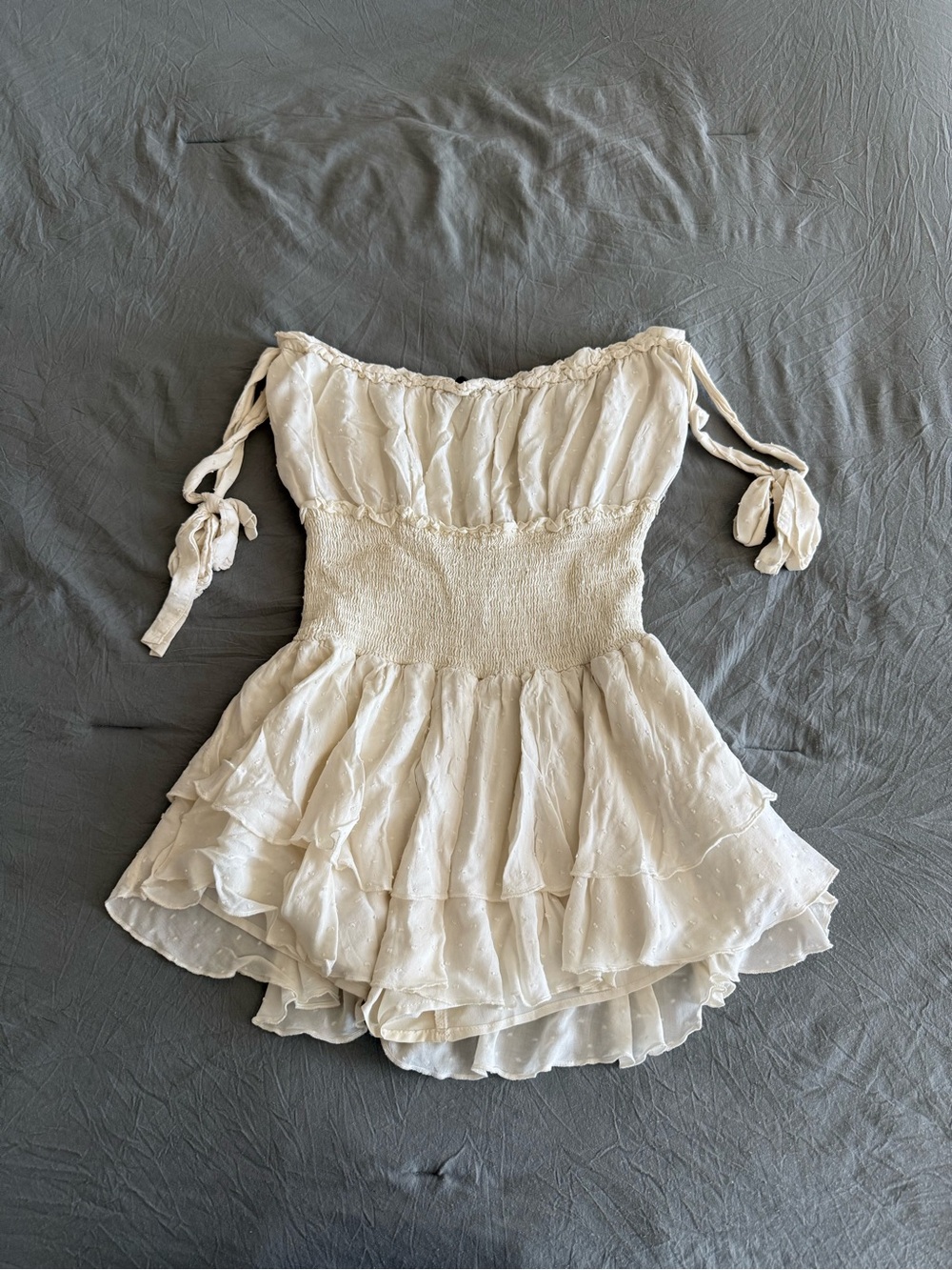 Cream Ruffled Romper - Picture 5 of 6